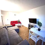 Apartments Tour Eiffel Entrepreneur Paris